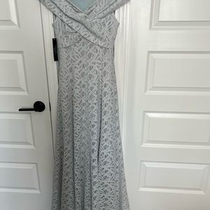 Tahiti maxi Lace dress. Size 4 New with tags.